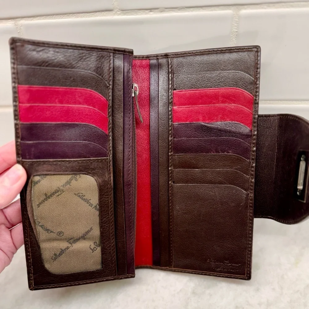 SALVATORE FERRAGAMO Gancini Monogram Embossed Logo Leather‎ 2-Tone Long Wallet